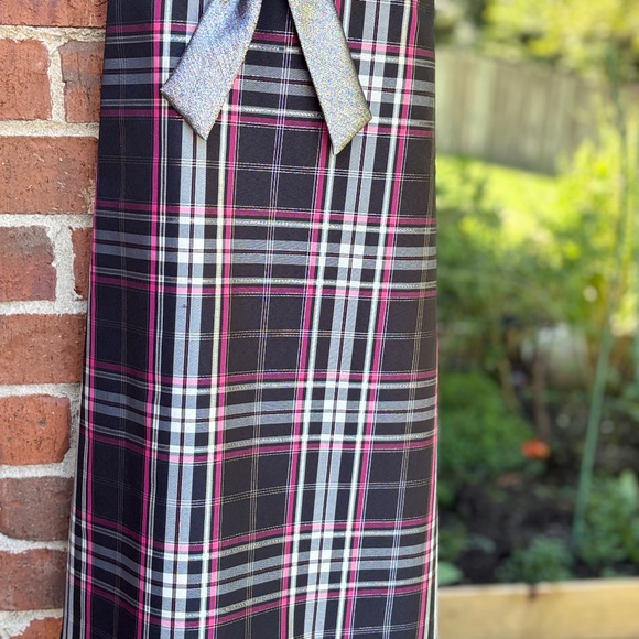 Chic Plaid Party Dress with Metallic Bow – Size 12 - Picture 3 of 4